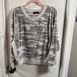 Six/Fifty gray white camo cozy long sleeve pullover sweater.  Casual